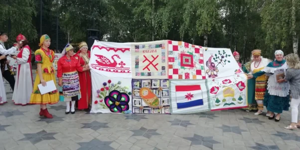 Изображение - 14 августа на центральной площади вновь всех радовала Культурная среда нашего города