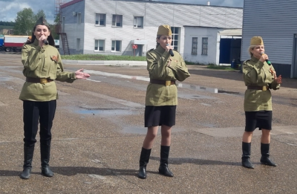 Изображение - Вот уже несколько лет творческие агитбригады МАУК "Дом техники" радуют наших бугульминцев на предприятиях, во дворах и клубах