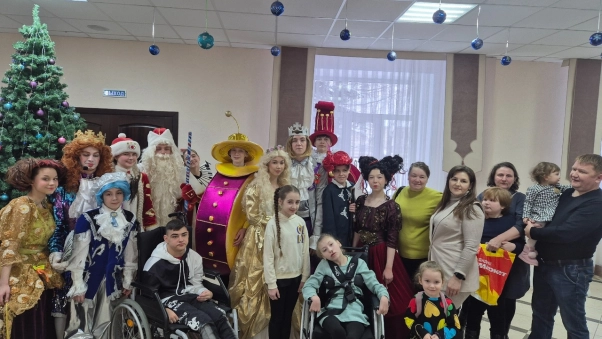 Изображение - Подопечные волонтерского движения "Добродом", воспитанники школы -интерната для слабослышащих детей 23 декабря просмотрели новогоднюю сказку "Когда приходят чудеса"